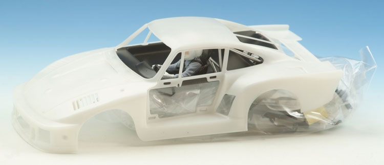 SIDEWAYS white body kit Porsche 935-K2